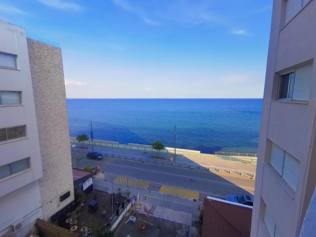 Flirty Flamingo Seaview Seafront Apartment Lárnaka Kültér fotó